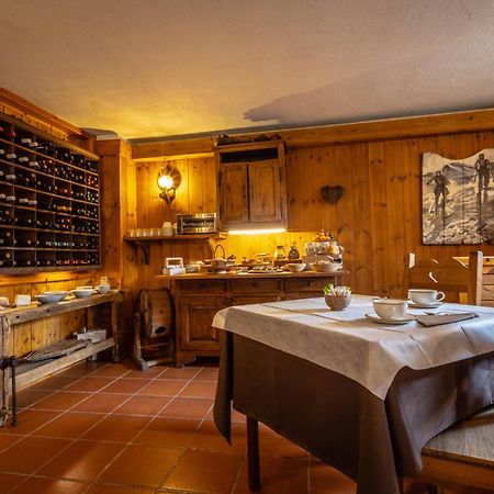 Hotel Petit Dahu - Chambres Et Restaurant コー​​ニュ エクステリア 写真