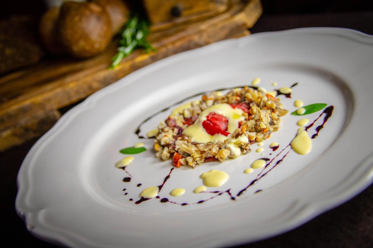 Hotel Petit Dahu - Chambres Et Restaurant コー​​ニュ エクステリア 写真
